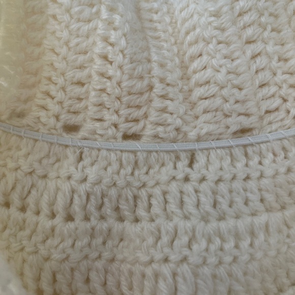 HANDMADE Crochet Cape Poncho Lacy Cream Colour Collar Button Closure Scallop Hem - Picture 9 of 13